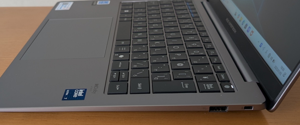 ASUS ExpertBook P5 キーボード