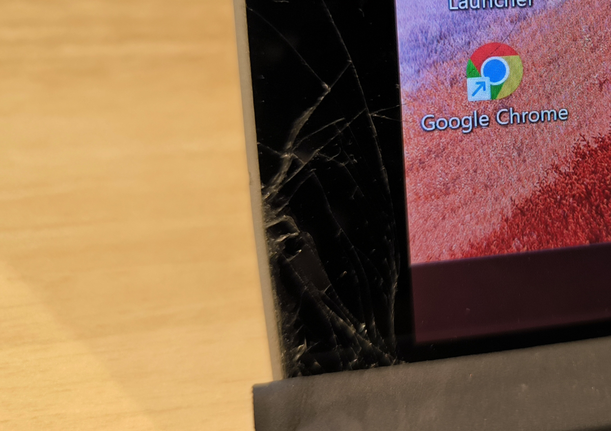 これくらいの割れは正直どうでもいいレベル(個人の意見です)