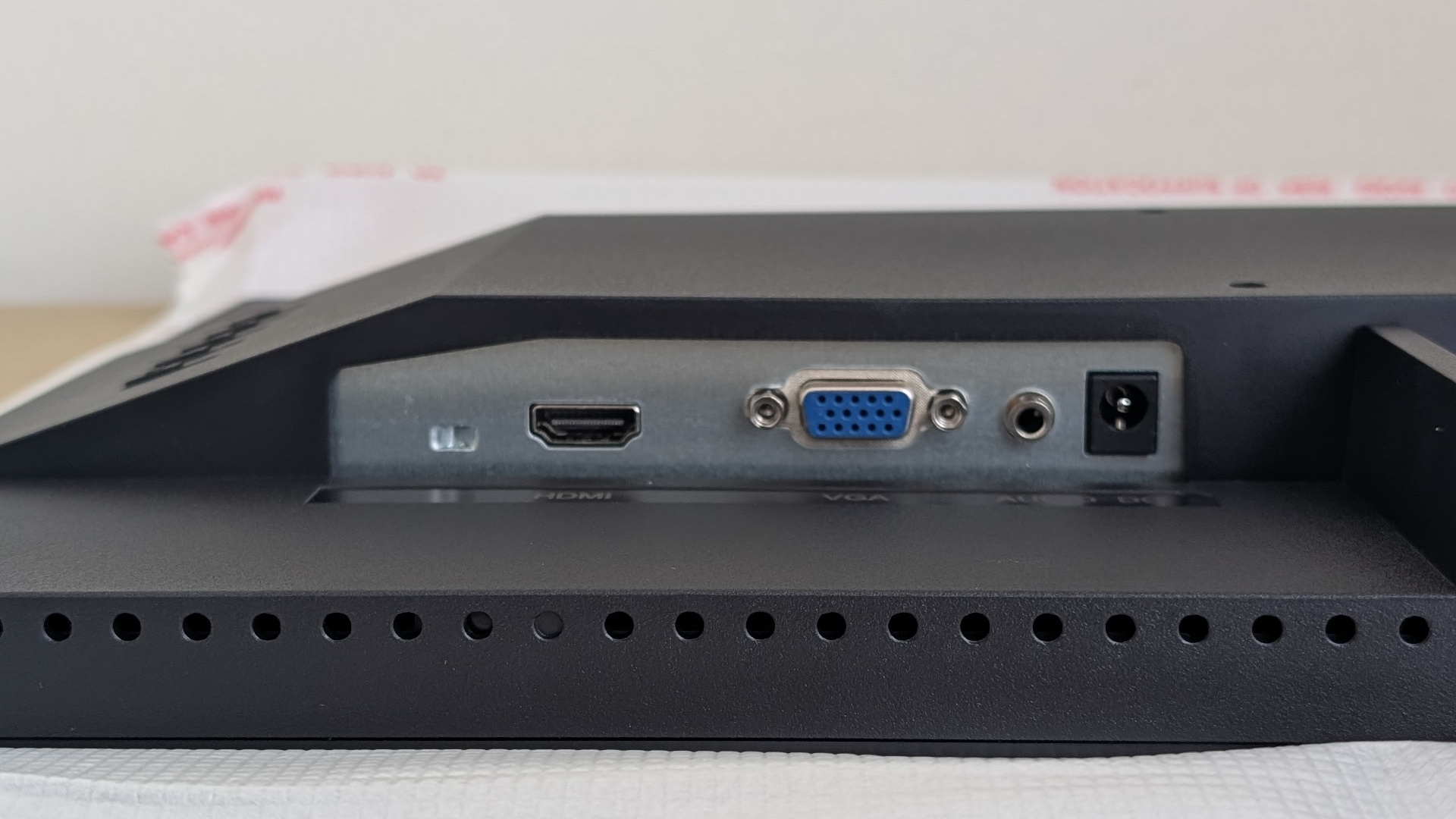 KOORUI E2212F ポート構成