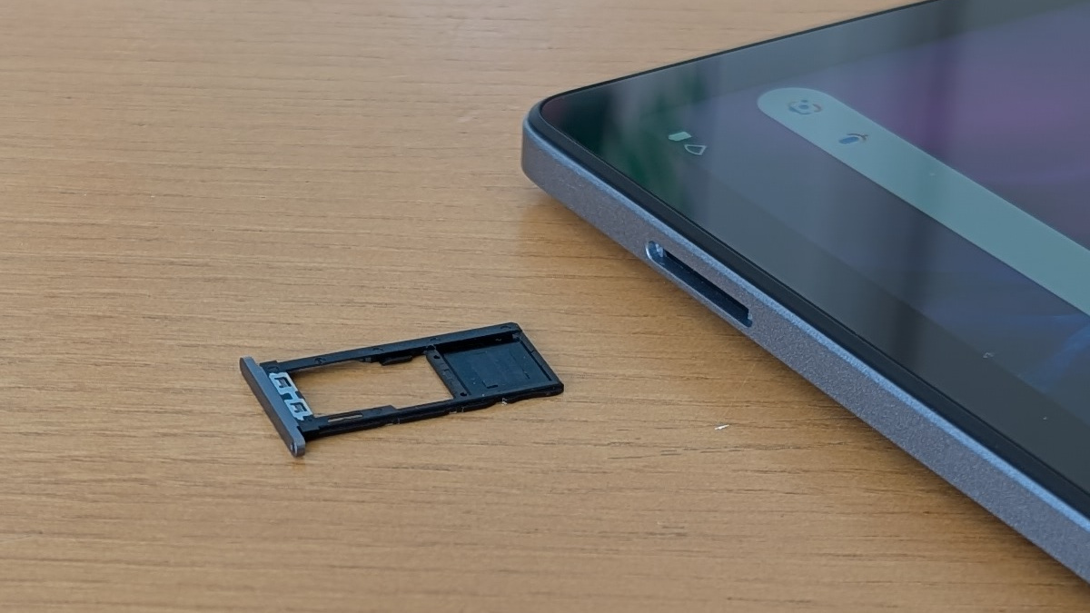 AvidPad S60 microSDスロット