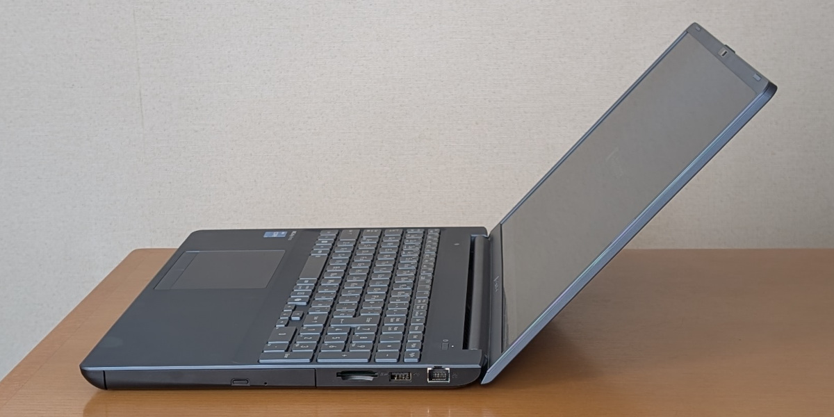 dynabook AZ/LY ヒンジ最大開口