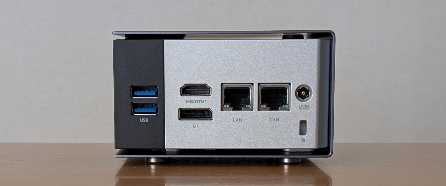 GMKtec EVO-X1 AI ミニ PC 背面