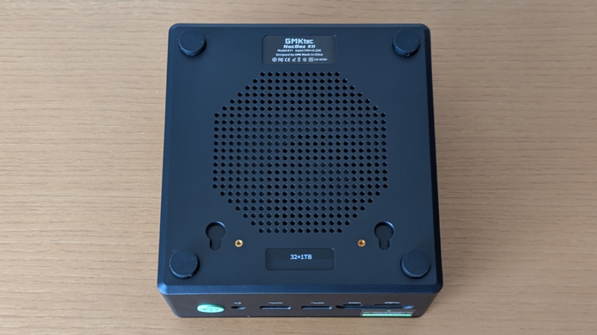 GMKtec NucBox K11 底面