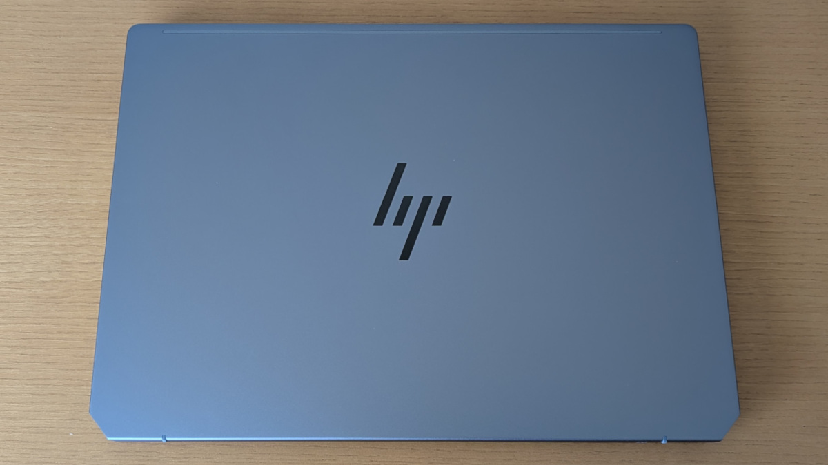 HP OmniBook Ultra 14-fd 天板