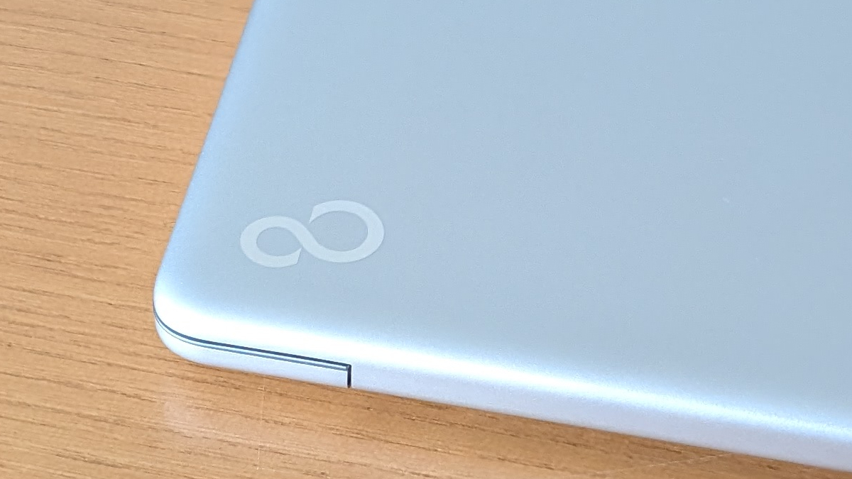 富士通 FMV Note C 天板ロゴ