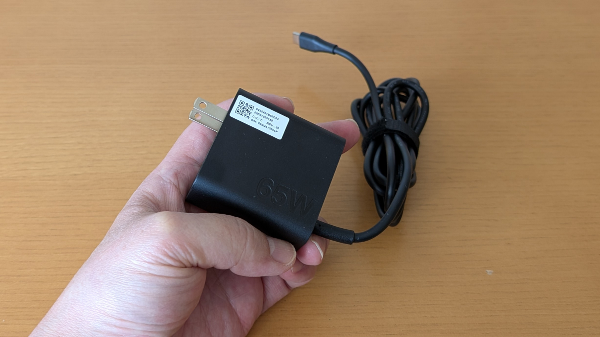 MSI Claw 8 AI+ A2VM ACアダプター