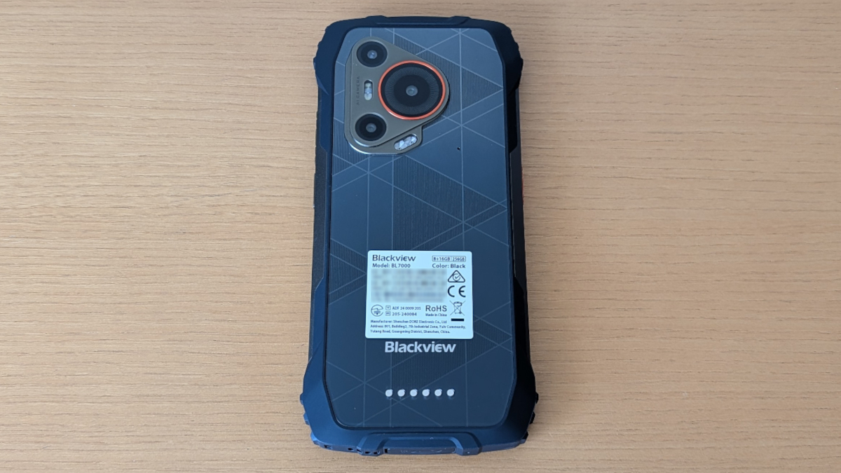 Blackview BL7000 背面