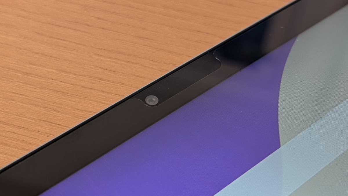 Blackview MEGA 8 Webカメラと保護フィルム