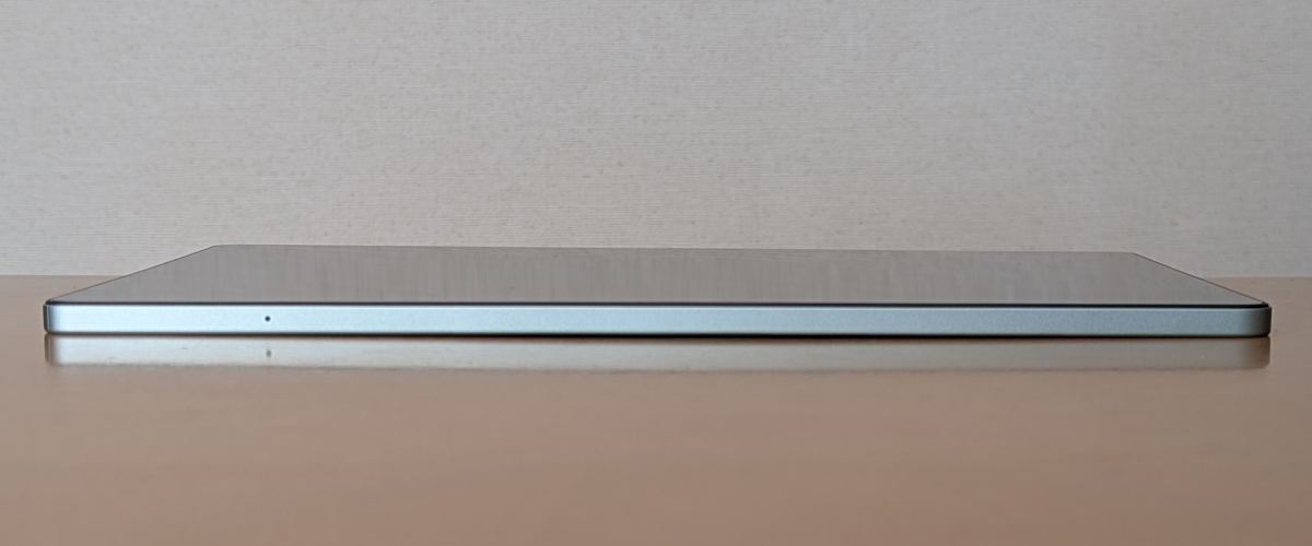 Blackview MEGA 8 下側面