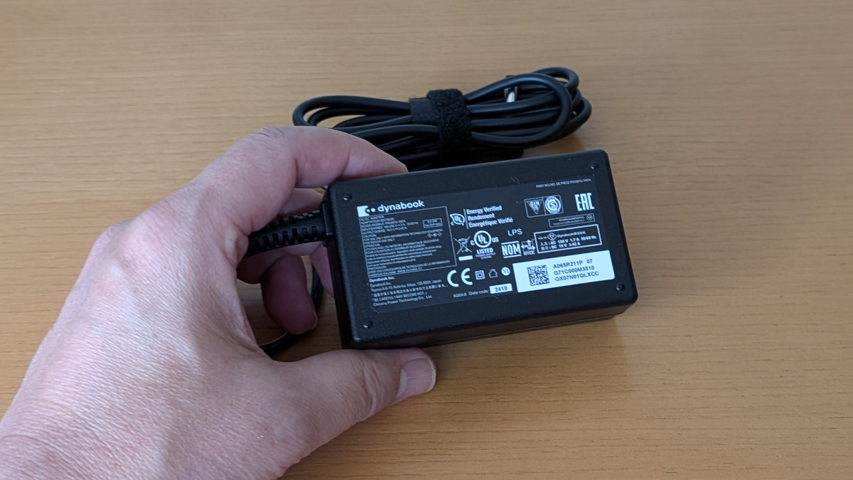 dynabook CZ/MY ACアダプター