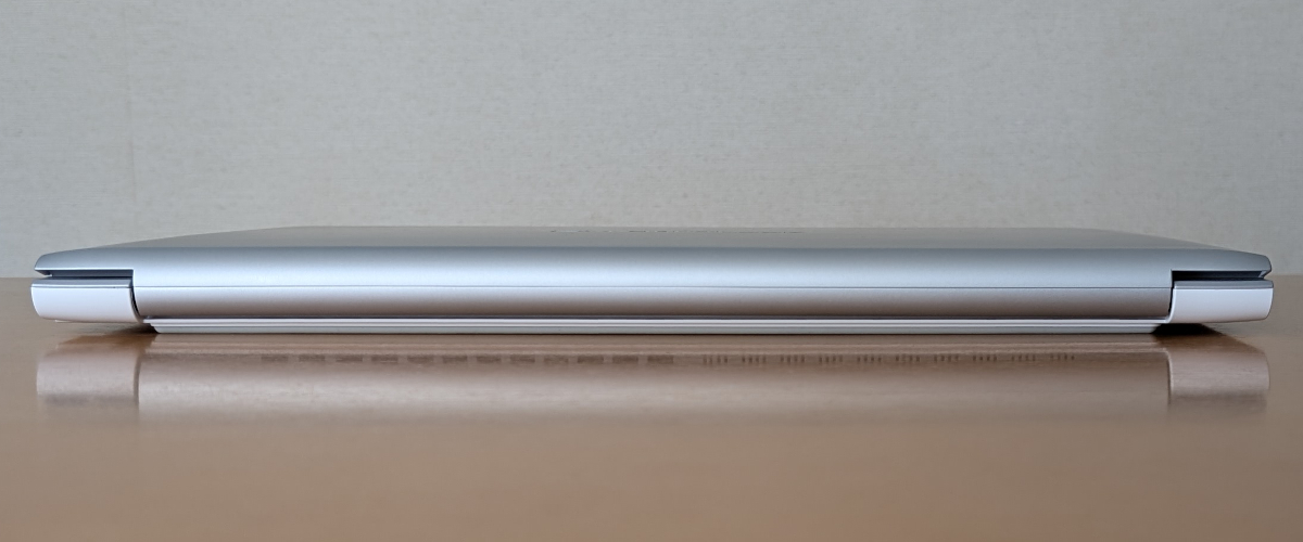 dynabook CZ/MY 背面