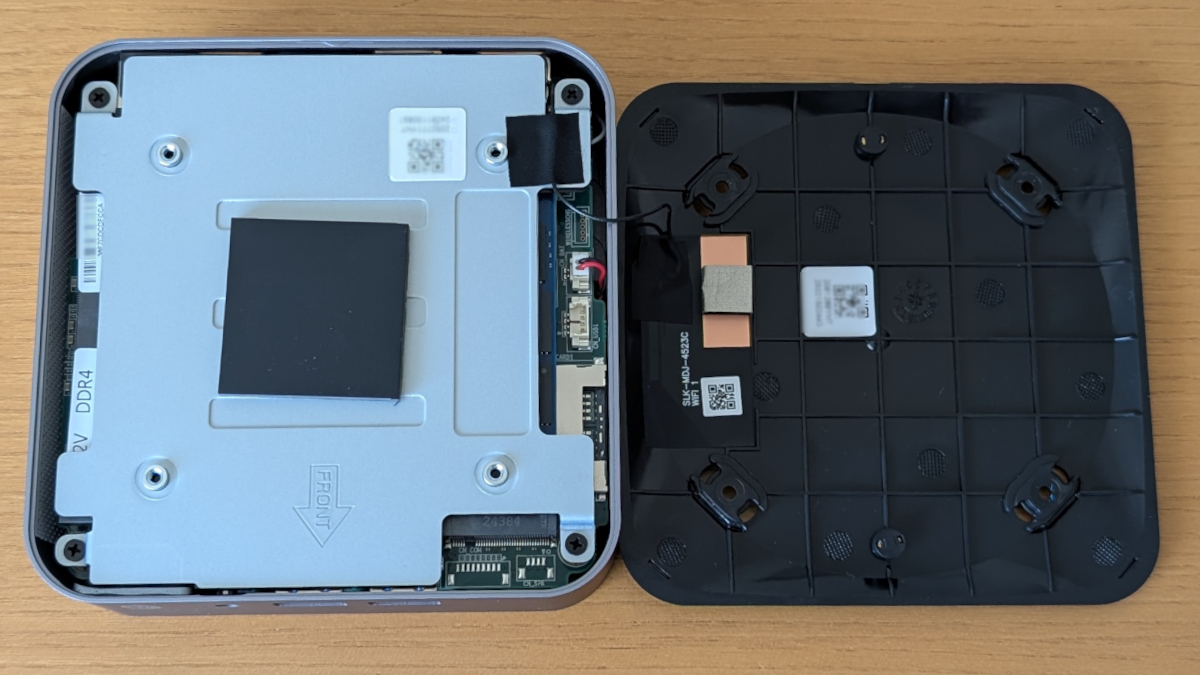 GEEKOM GT13 Pro 2025エディション 開口