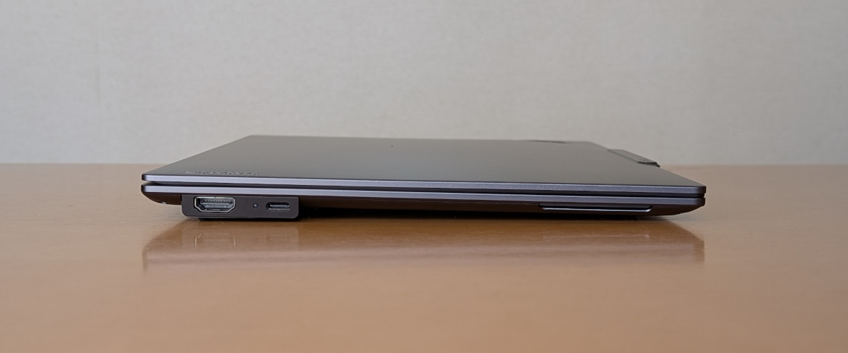 Lenovo ThinkPad X9 14 Gen 1 Aura Edition 左側面