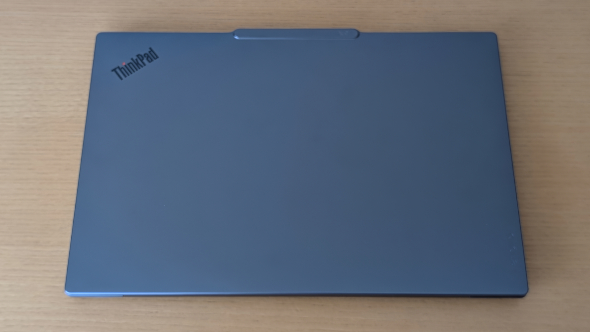 Lenovo ThinkPad X9 14 Gen 1 Aura Edition 天板