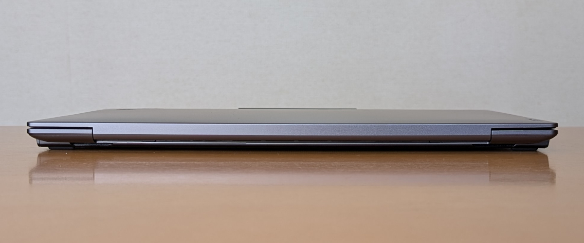 Lenovo ThinkPad X9 14 Gen 1 Aura Edition 背面