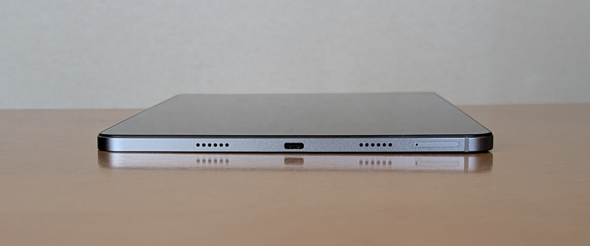 AvidPad A90 右側面