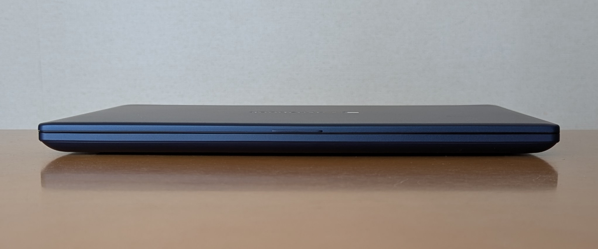 dynabook XP/ZY 前面