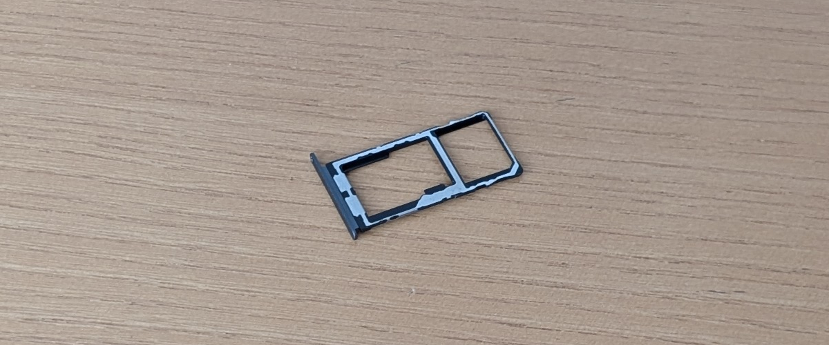 Blackview MEGA 3 SIM/MicroSDスロット