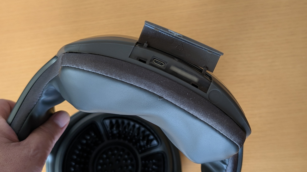 breo iDream 5s microUSBポート