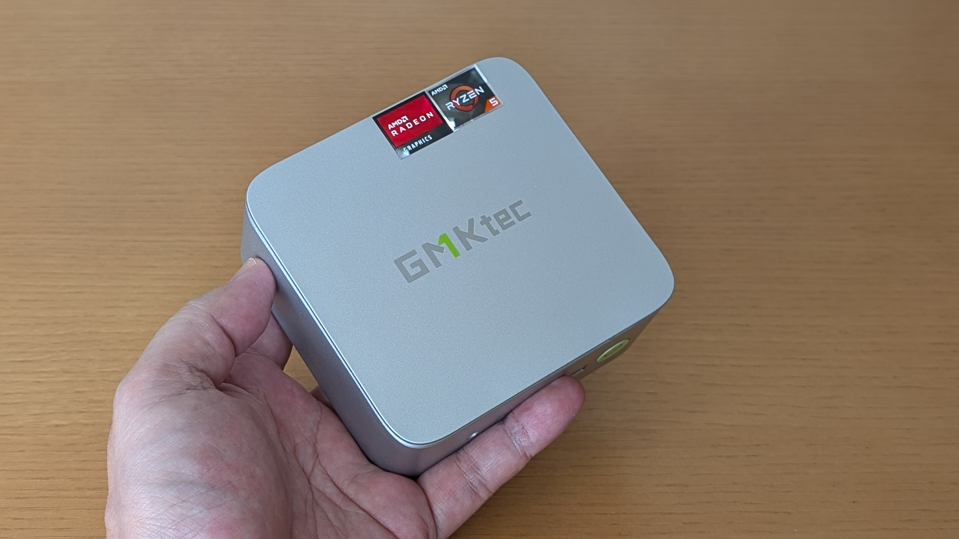 GMKtec ミニPC NucBox G10 Ryzen 5 3500U AMD Ryzen 5 3500U Mini PC -- NucBox G10