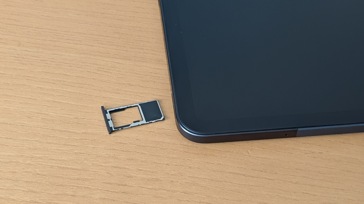 HUION Kamvas Slate 13 SIM/microSDスロット