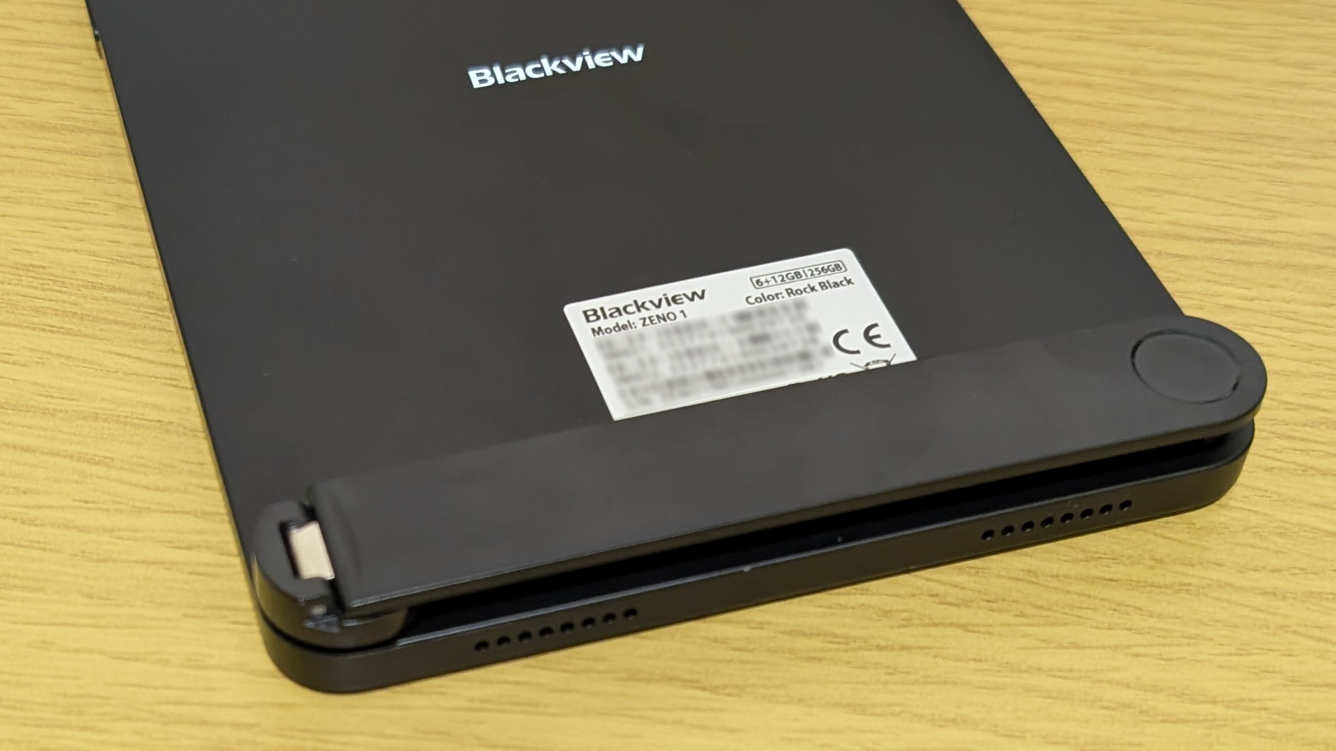 Blackview ZENO 1 スタンド収納時