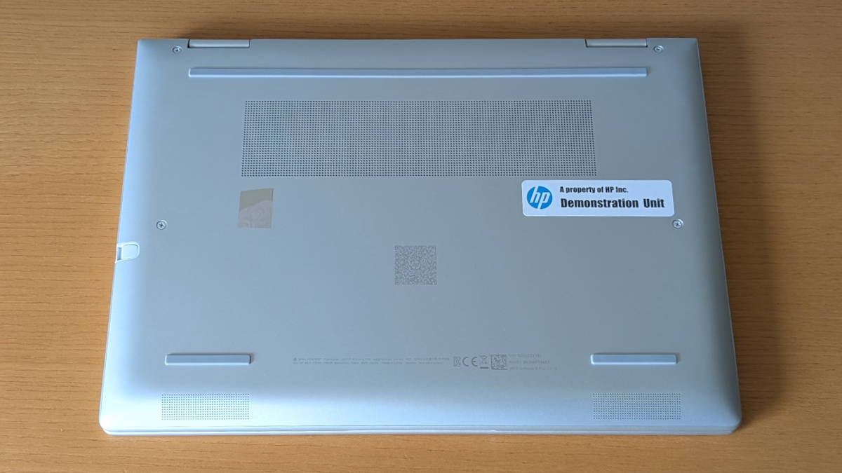 HP EliteBook 8 Flip G1i 13 底面