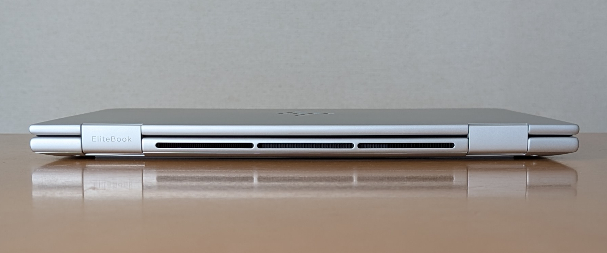 HP EliteBook 8 Flip G1i 13 背面