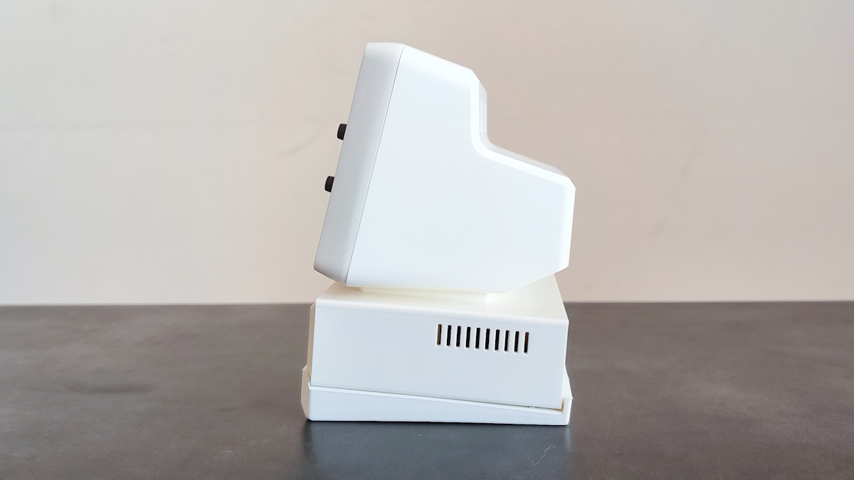 HAGiBiS Mini Monitor USB-C Docking Station 角度調整