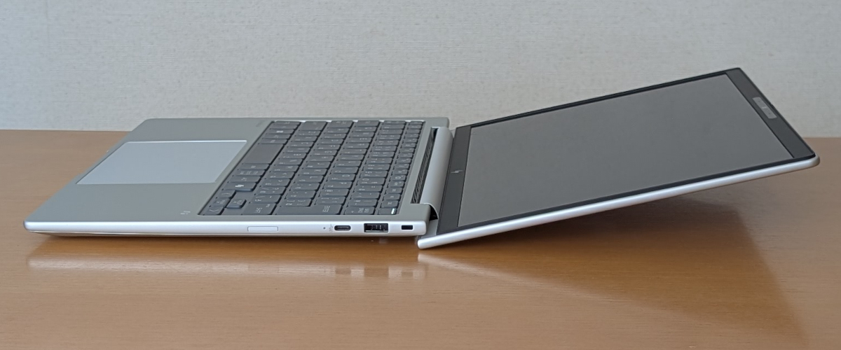 HP EliteBook 8 G1a 13 ヒンジ最大開口