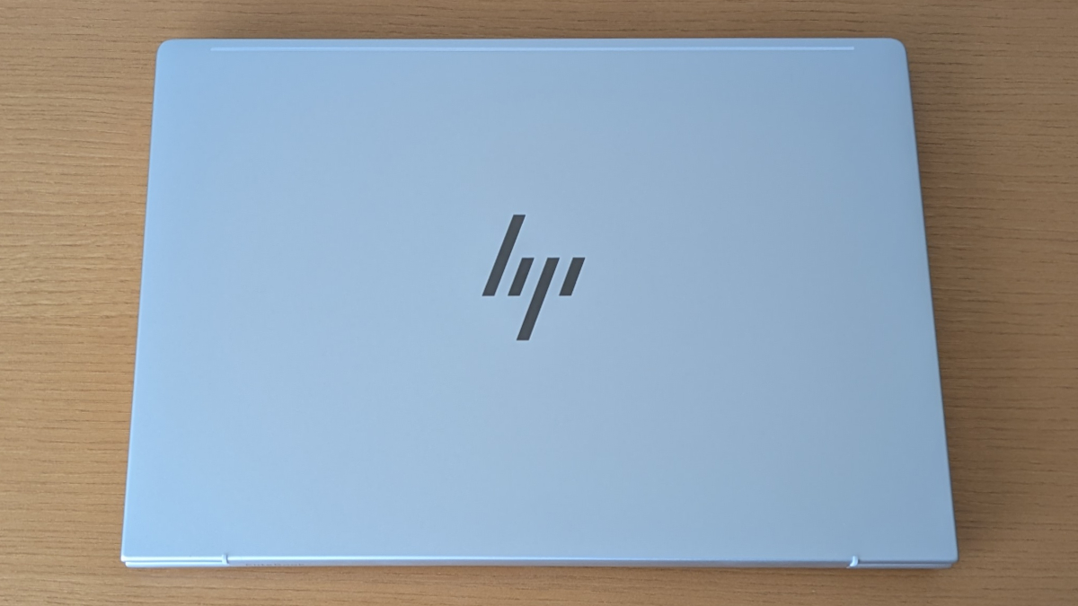 HP EliteBook 8 G1a 13 天板