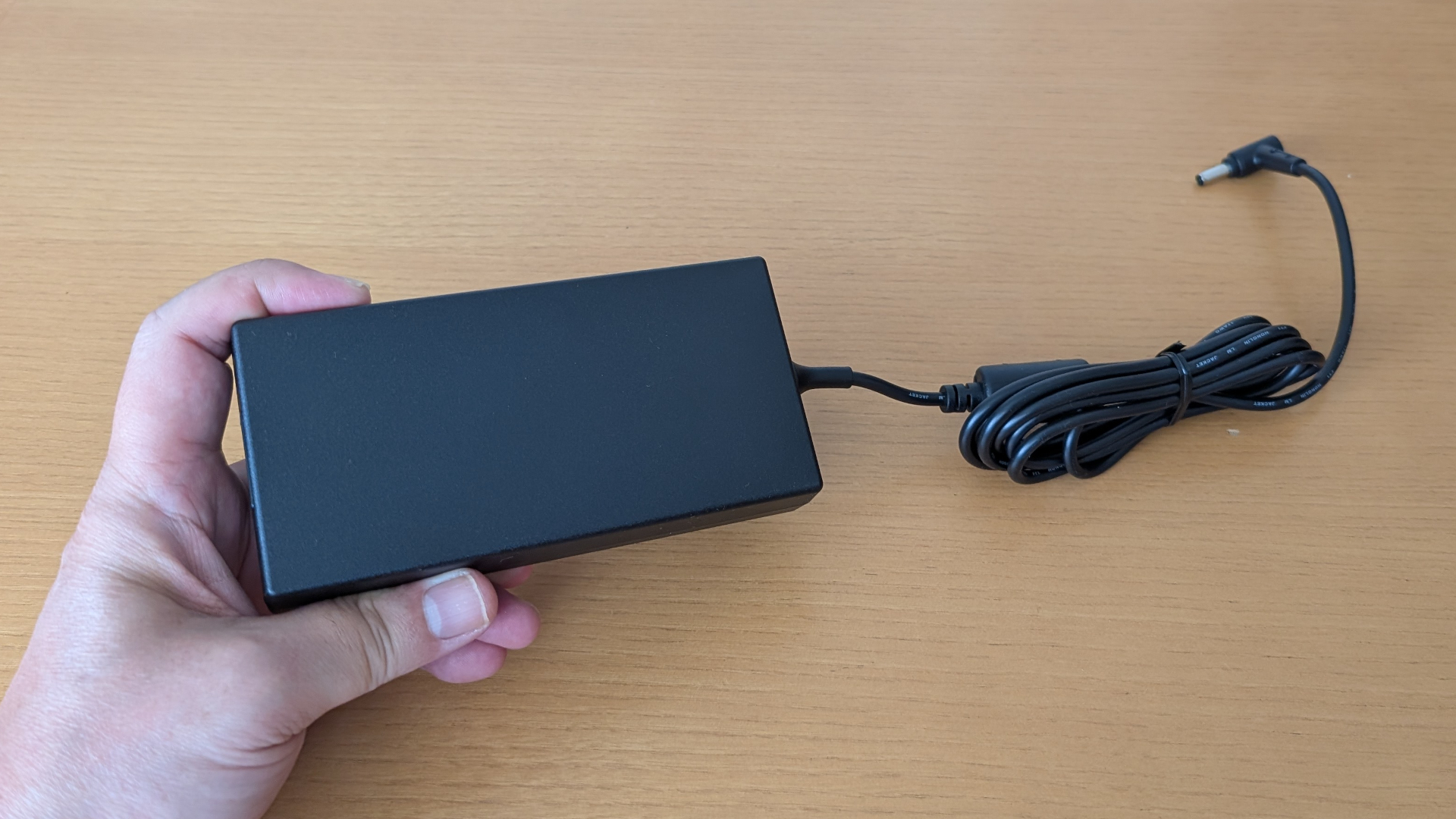 MSI VenturePro 15 A2RW ACアダプター