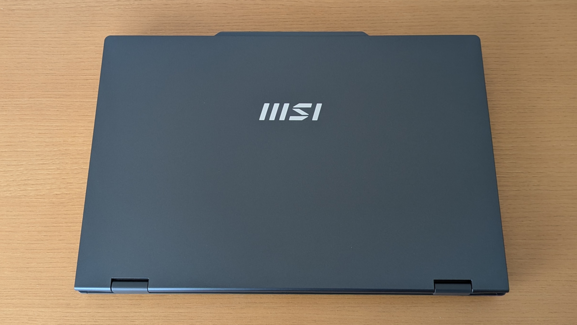 MSI VenturePro 15 A2RW 天板