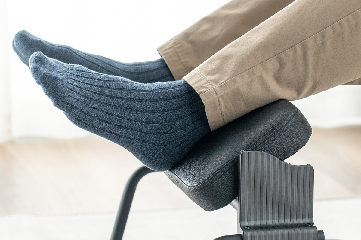 サンワダイレクト 3WAYフットレスト 100-FR037