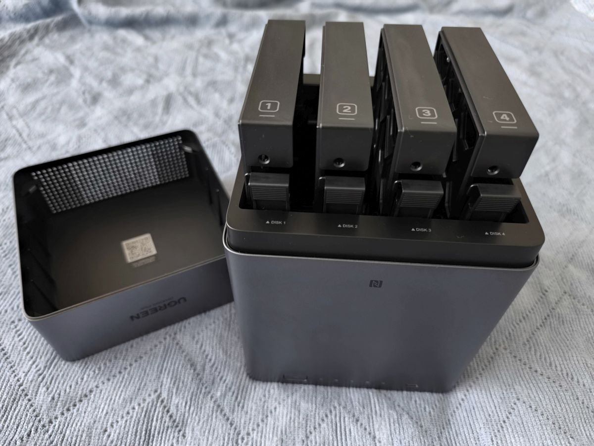 UGREEN NASync DH4300 Plus レビュー － ド素人でも簡単に導入