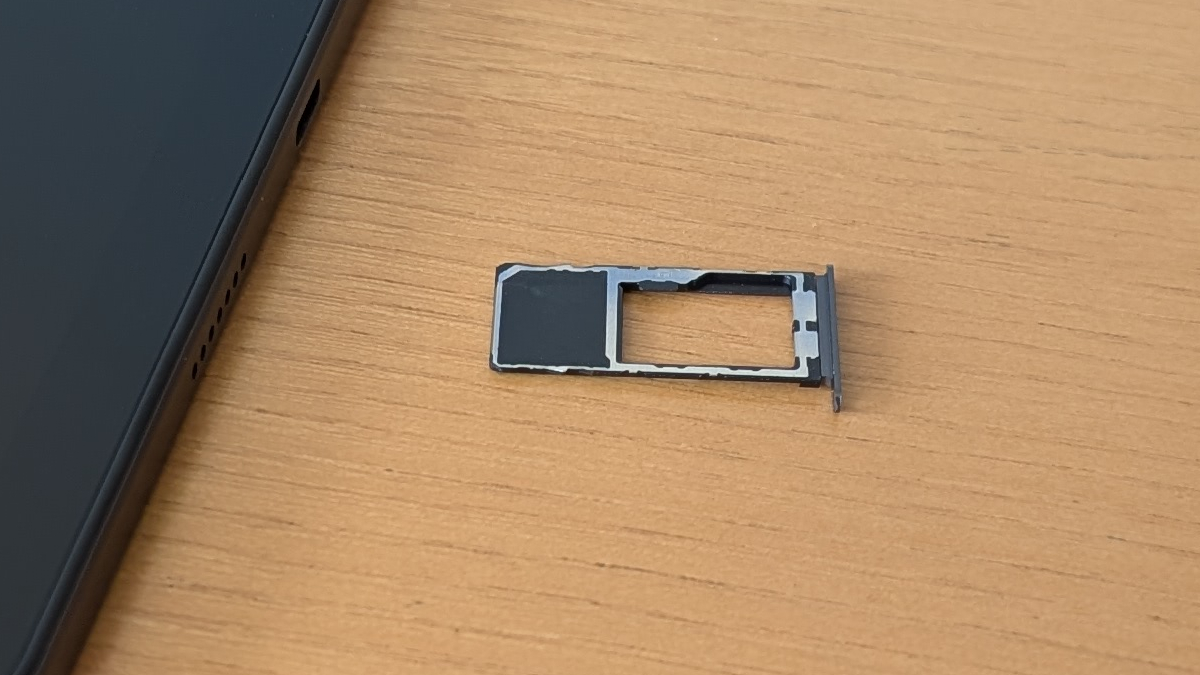 HUION Kamvas Slate 11 microSDスロット