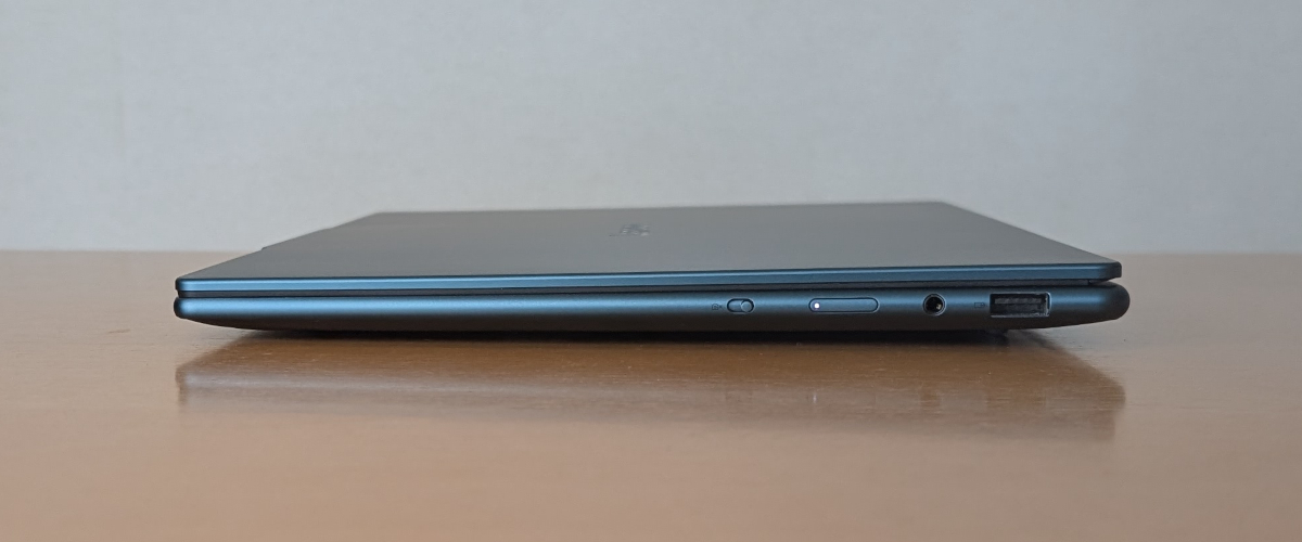 Lenovo Yoga Slim 7 Gen 10(14型 AMD) 右側面
