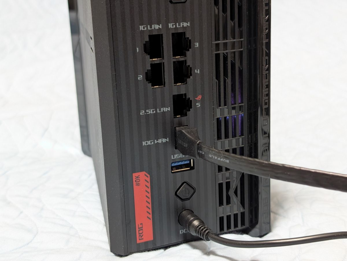 ASUS ROG Strix GS-BE7200X ポート