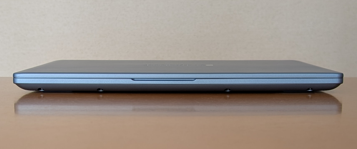 dynabook GR/ZZ 前面