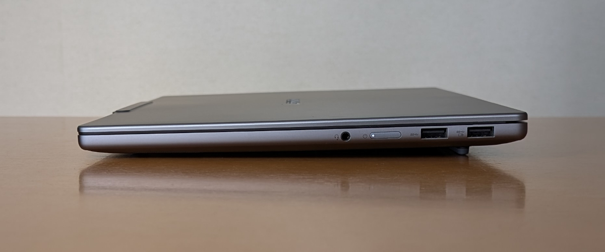 Lenovo IdeaPad Pro 5 Gen 10(14型 AMD) 右側面