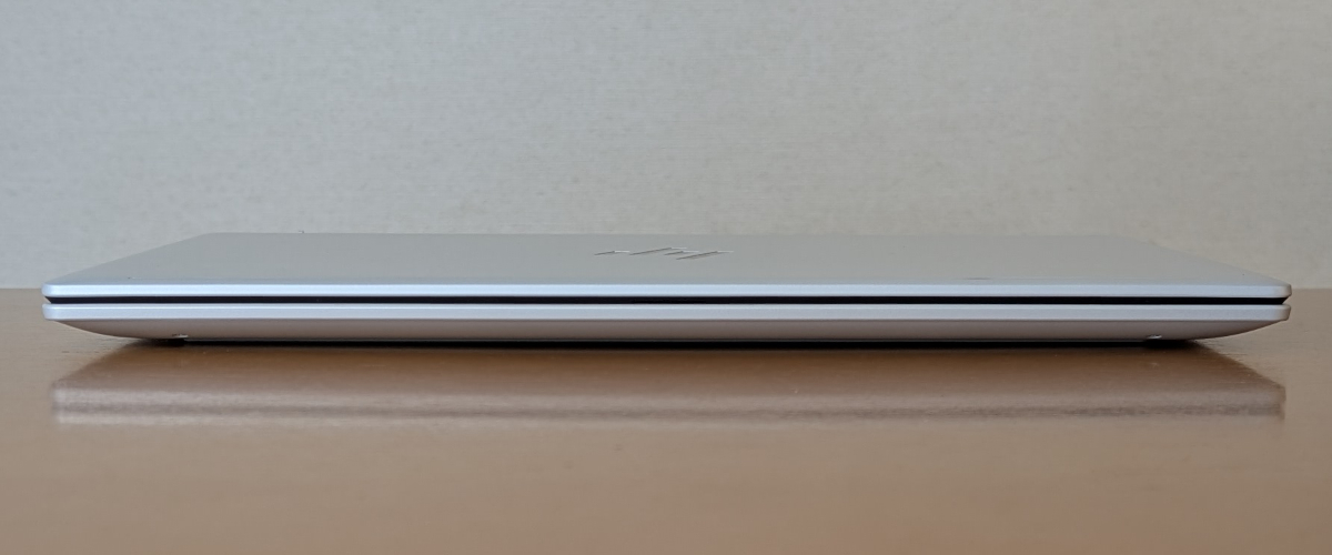 HP OmniBook 7 Aero 13-bg 前面