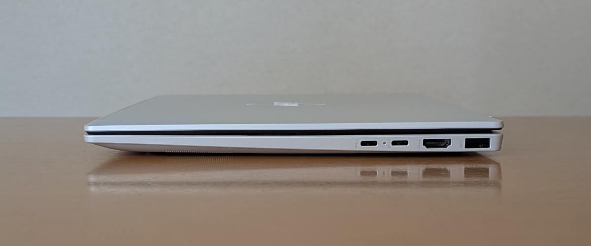 HP OmniBook 7 Aero 13-bg 右側面