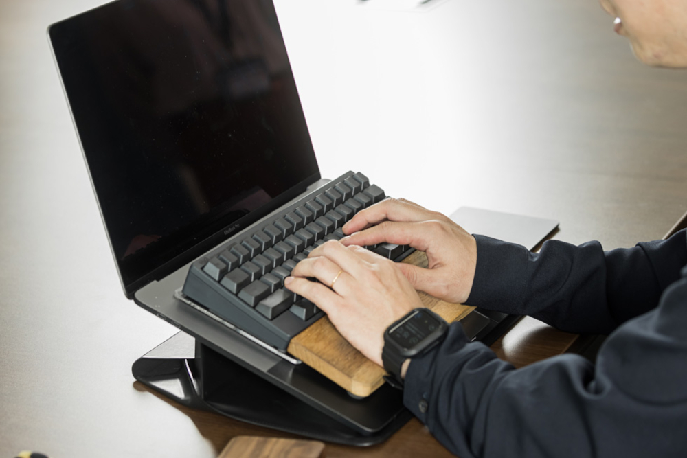 HHKBをノートPCに乗せて使用