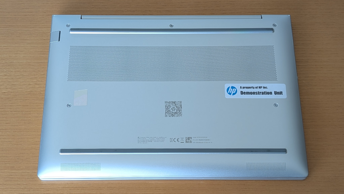 HP EliteBook 6 G1a 14 底面