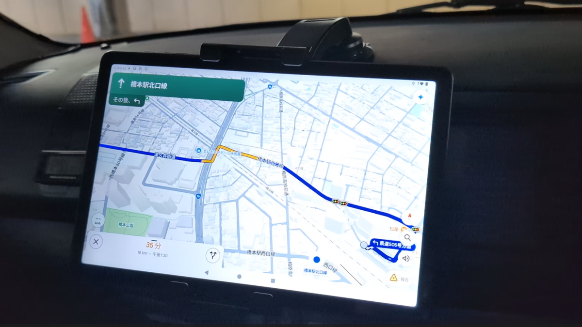 タブレットをカーナビとして使う