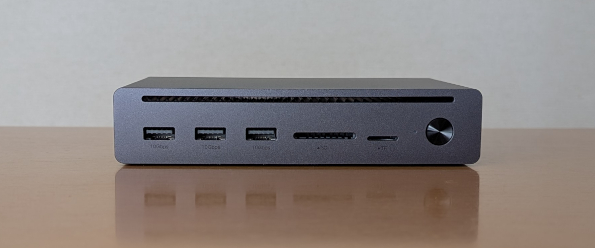 UGREEN Maxidok 10-in-1 Thunderbolt 5 ドッキングステーション 前面