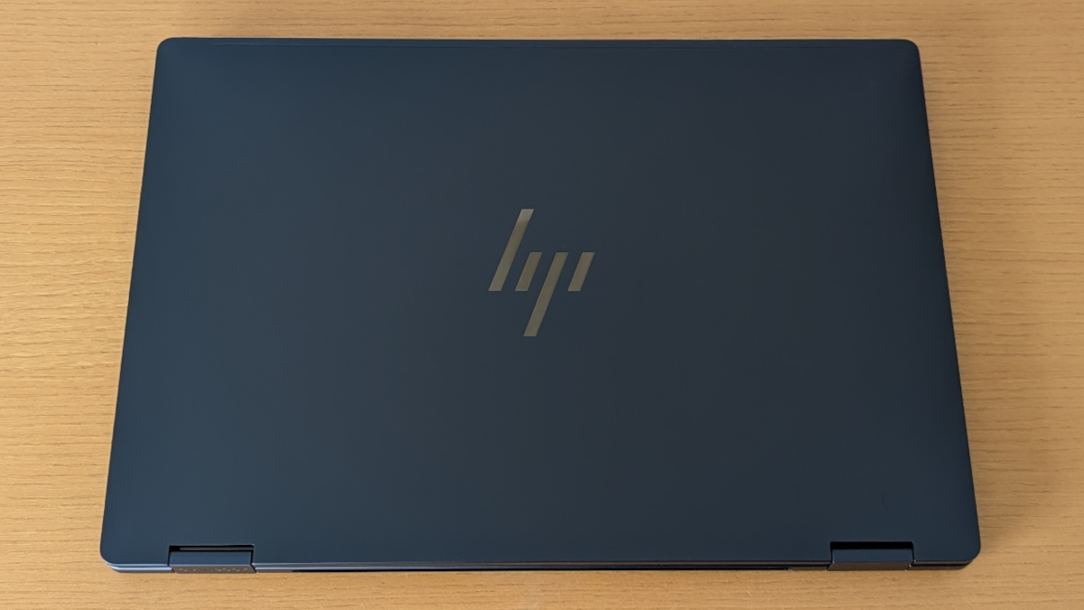 HP OmniBook X Flip 14-kb 天板